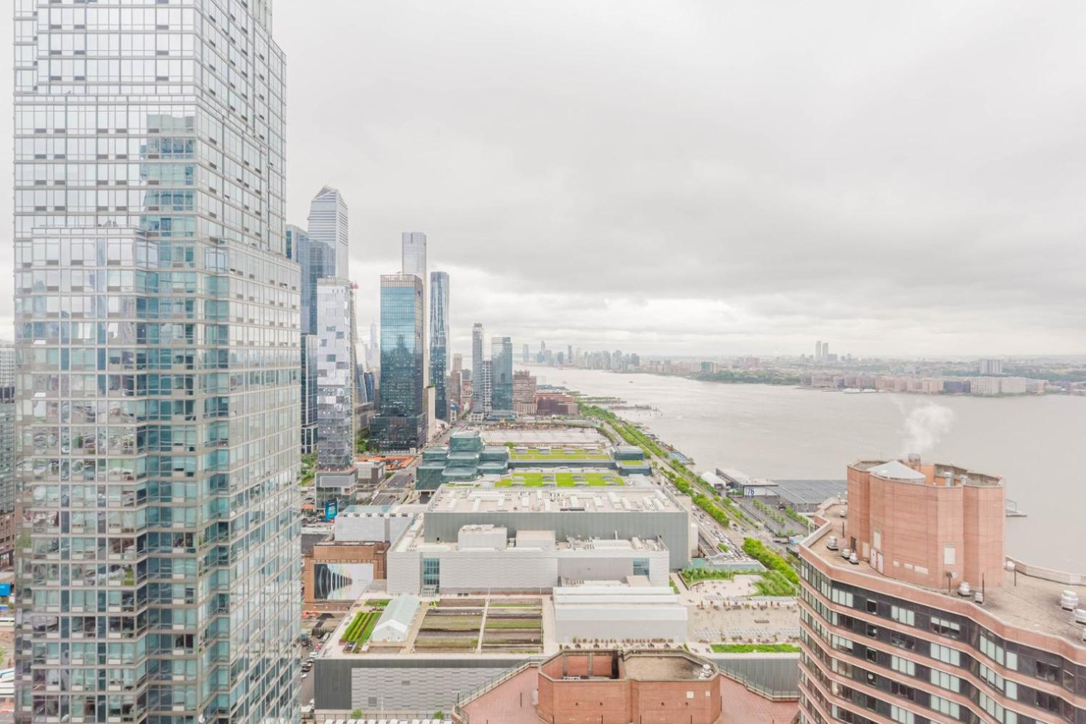 Blueground Hells Kitch Gym Wd Nr Pier 84 Nyc-1475 Apartment